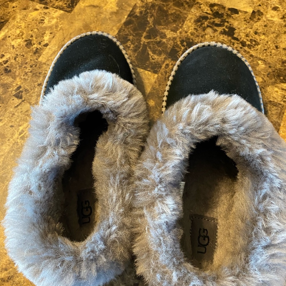Ugg Slippers - image 3